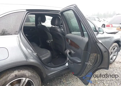 2017 Mercedes Glc300 4Matic z USA, uszkodzony, nr VIN WDC0G4KB3HF158658